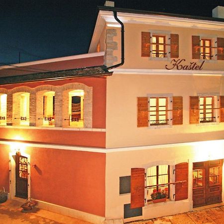 Bed and Breakfast Kastel Kaštelir Exterior foto